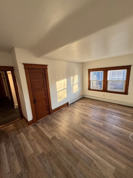 Bedroom - 57 Bartlett Ave