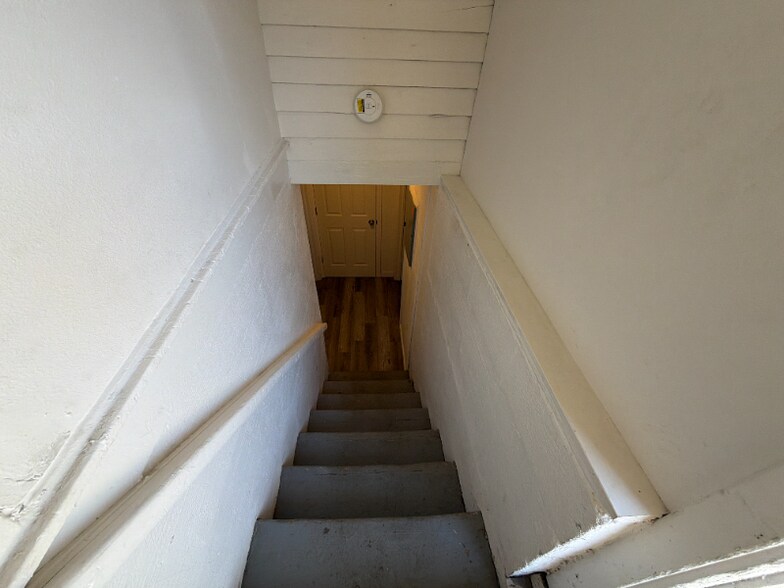 Building Photo - 2130 4th Ave