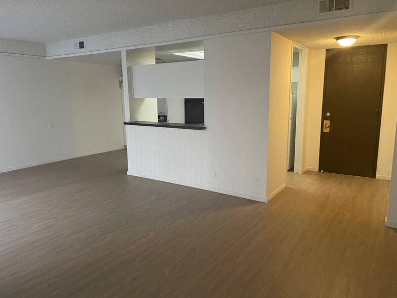 Building Photo - 1840 Fairburn Ave