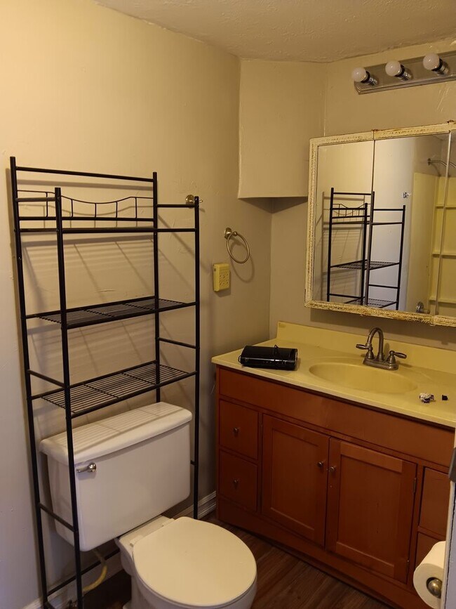 Building Photo - 3 Bed House in La Grande