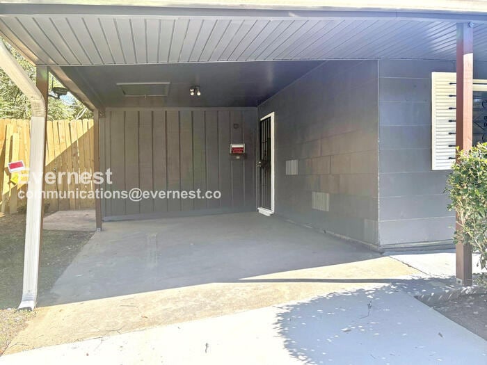 Building Photo - 2740 Teresa Dr