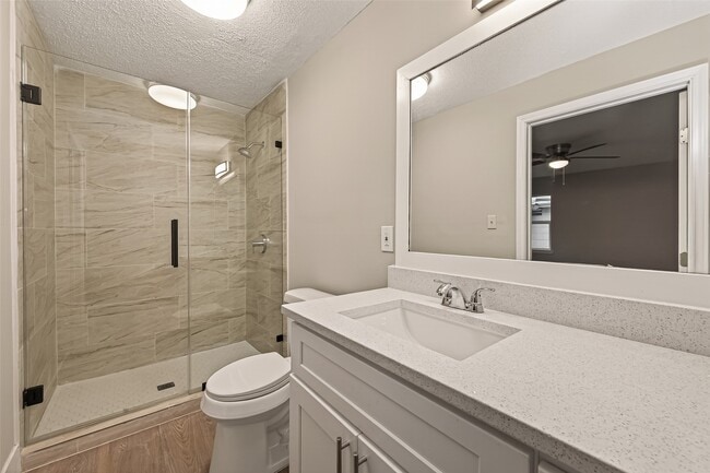 Building Photo - 5833 Southlea St