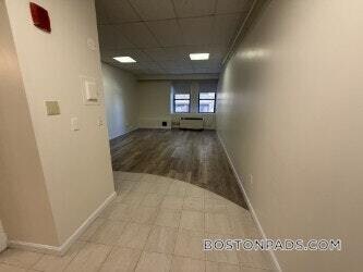 Building Photo - 62 Boylston St