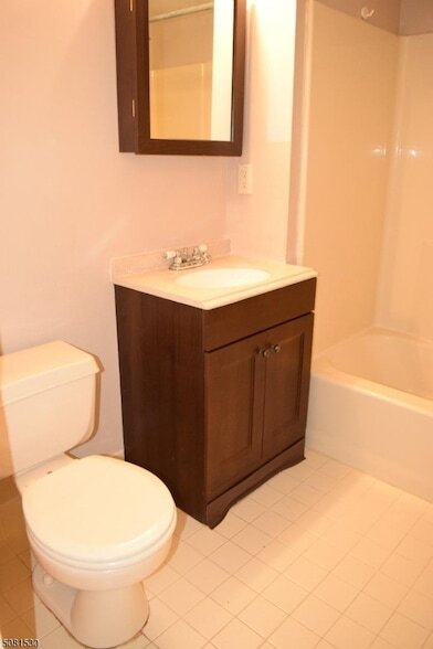 Building Photo - 177 Riveredge Dr