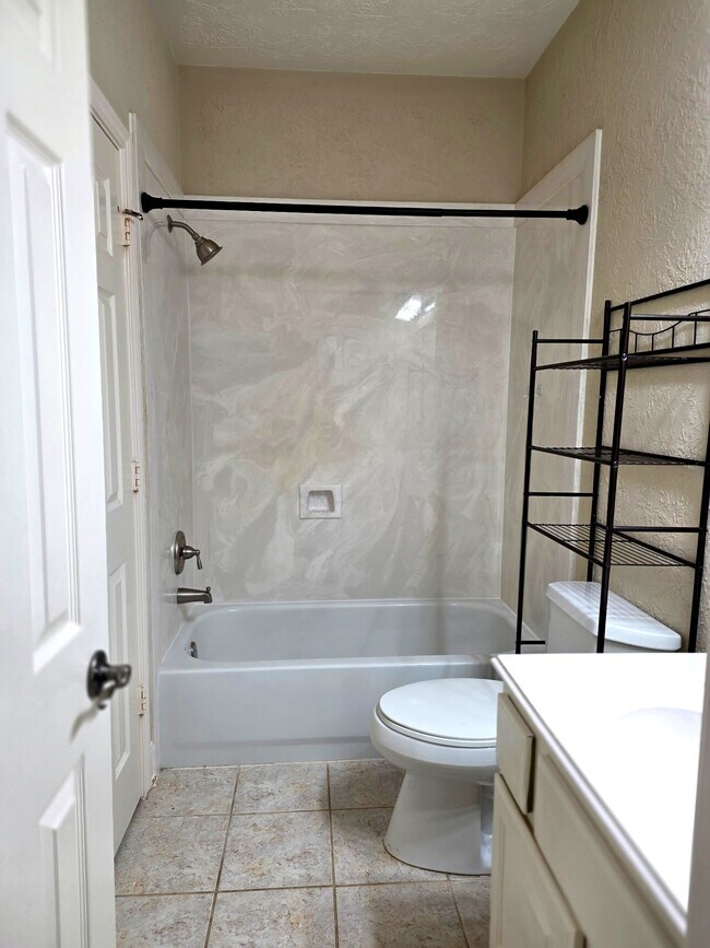 Building Photo - 10814 Keystone Fairway Dr