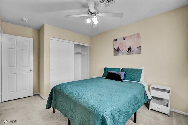 Building Photo - 9309 Mountain Rise Ave