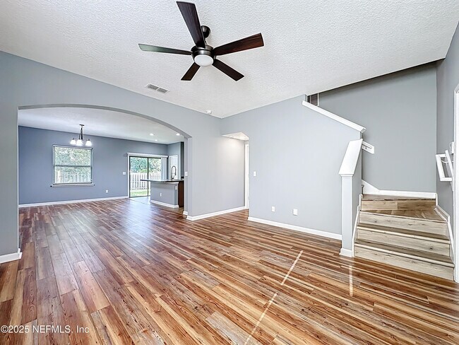 Building Photo - 243 Buck Run Way
