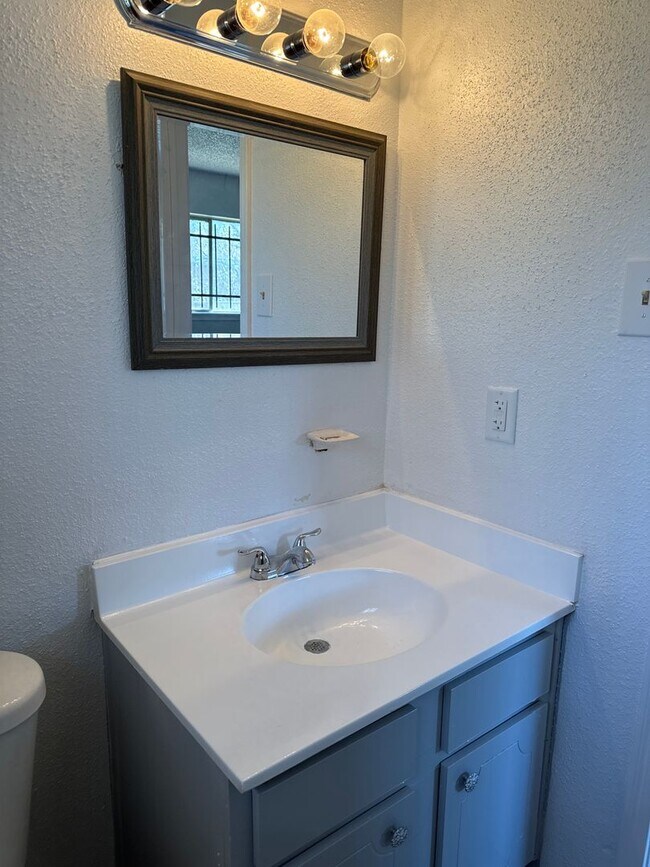 Building Photo - 12814 Greenshire Dr