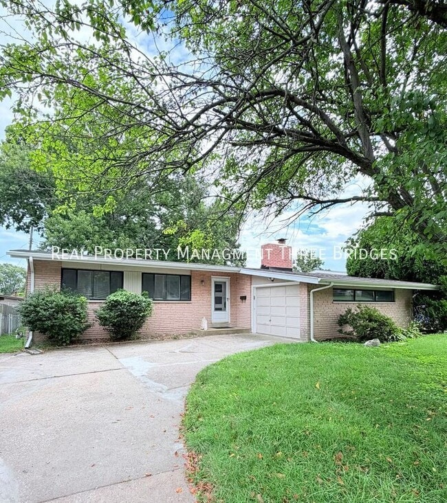 Building Photo - 90 Canisius Ln