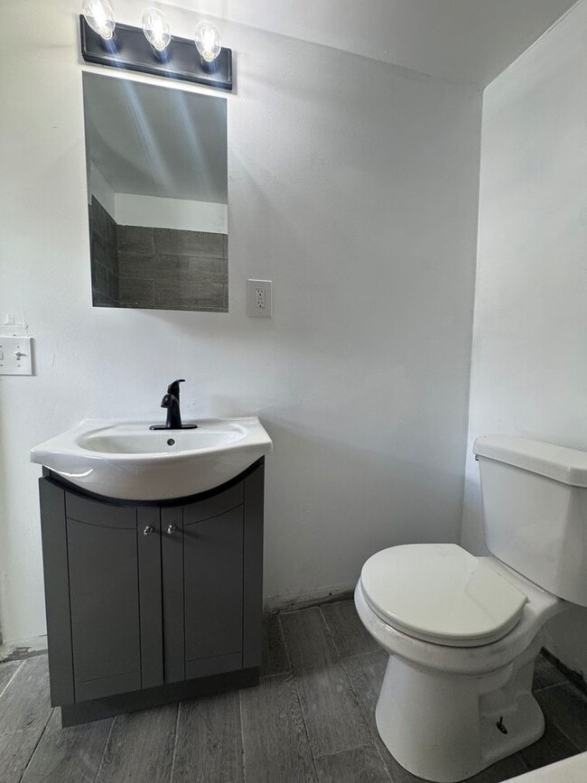 Building Photo - 3029 W 104th St