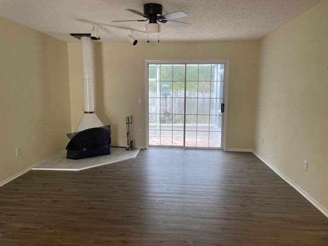 Building Photo - 8073 W Homosassa Trail