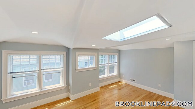 Building Photo - 7 Acron Rd