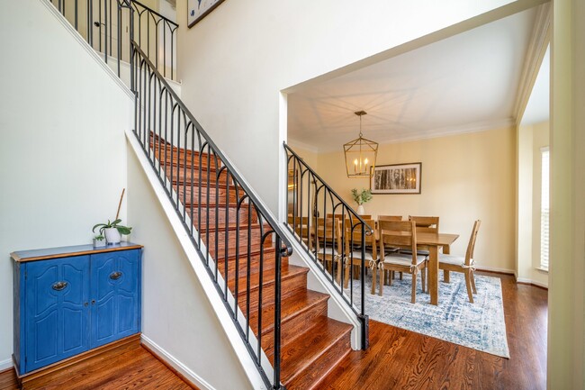 Building Photo - Stunningly Updated Home in Evergreen Meado...