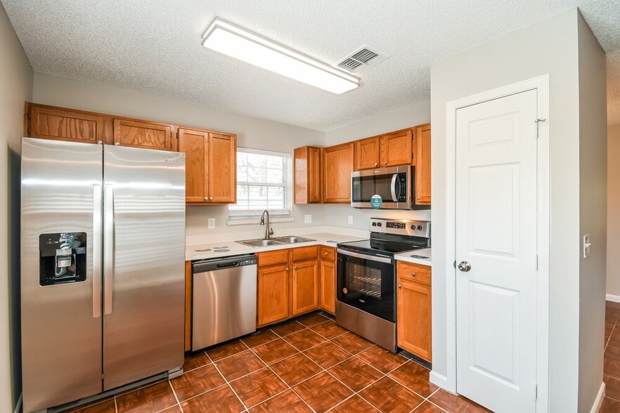 Building Photo - 2991 Quapaw Trail