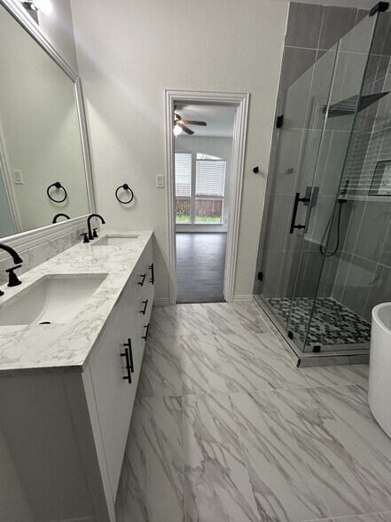 Building Photo - 412 Cypress Hill Dr