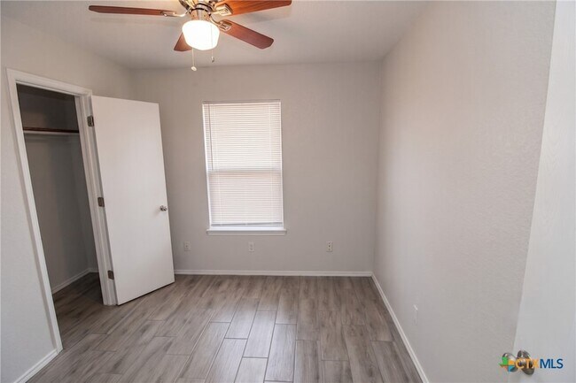 Building Photo - 2704 Edgefield St