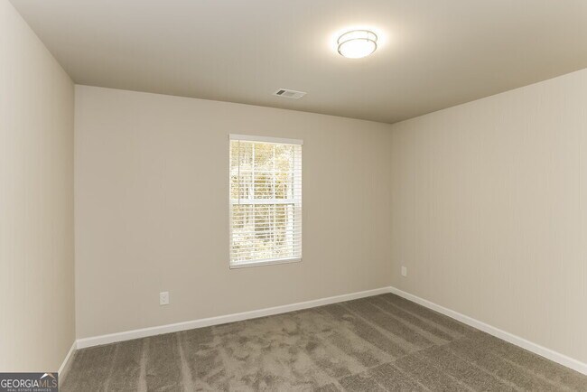 Building Photo - 118 Mineral Springs Ln