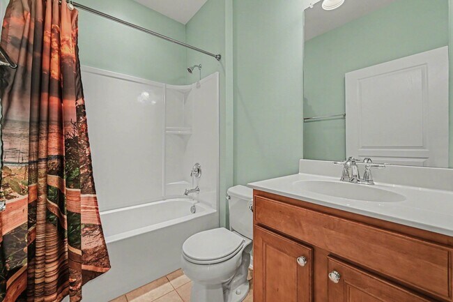 Building Photo - Immaculate & Move-in Ready Home in Desirable 55+ Community - Carolina Preserve