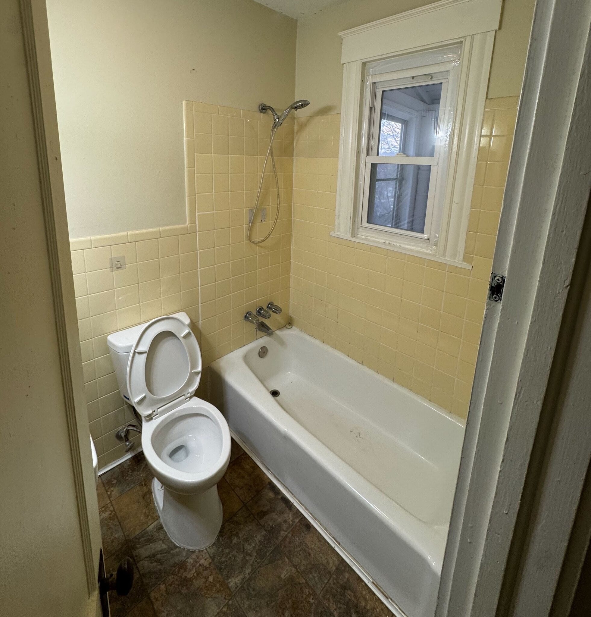 Building Photo - 18 Derby St