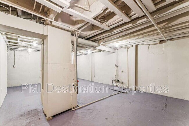 Building Photo - 4041 Ruby Ave
