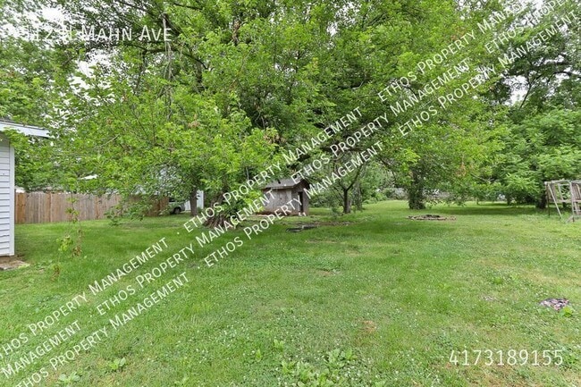 Building Photo - 512 N Mahn Ave
