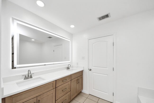Building Photo - 11219 Hall Terrace Ct