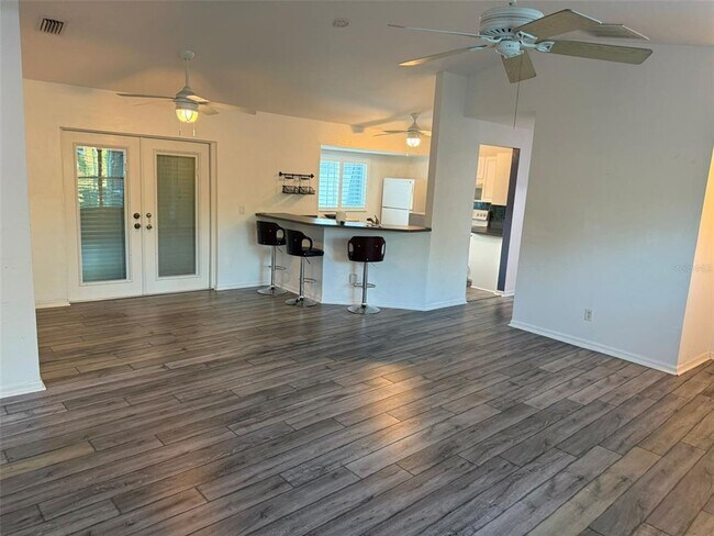 Building Photo - 3254 Chastain St
