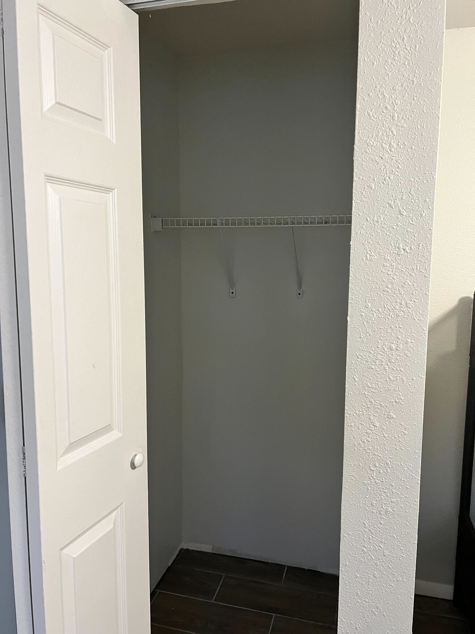 Room 3 - 5544 Baroque Dr