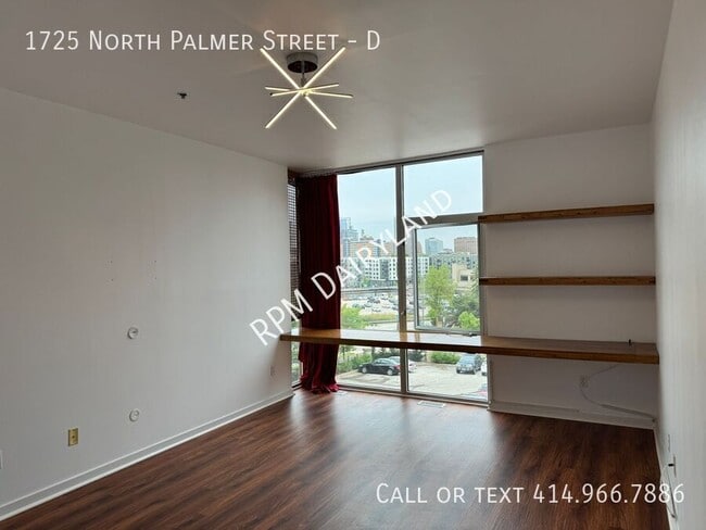 Building Photo - 1725 N Palmer St