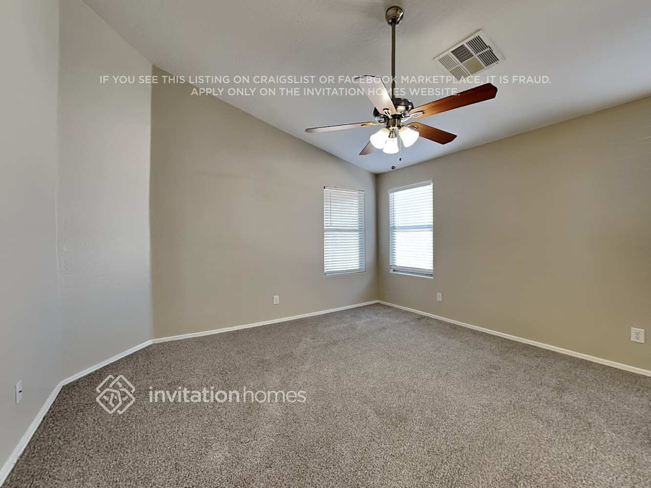 Building Photo - 2628 W Tamarisk Ave