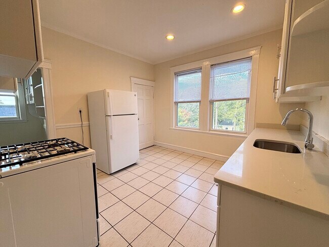 Building Photo - 79 Ballou Ave