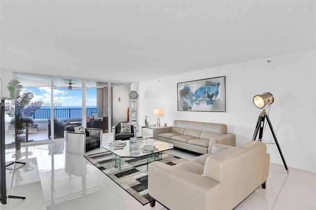 Building Photo - 5200 N Ocean Dr