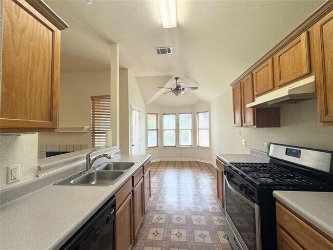 Building Photo - 110 Meadowside Dr