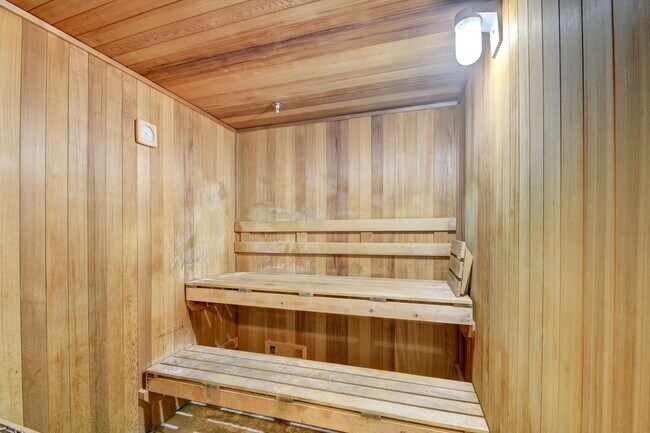 Building Photo - 3425 Via Poinciana