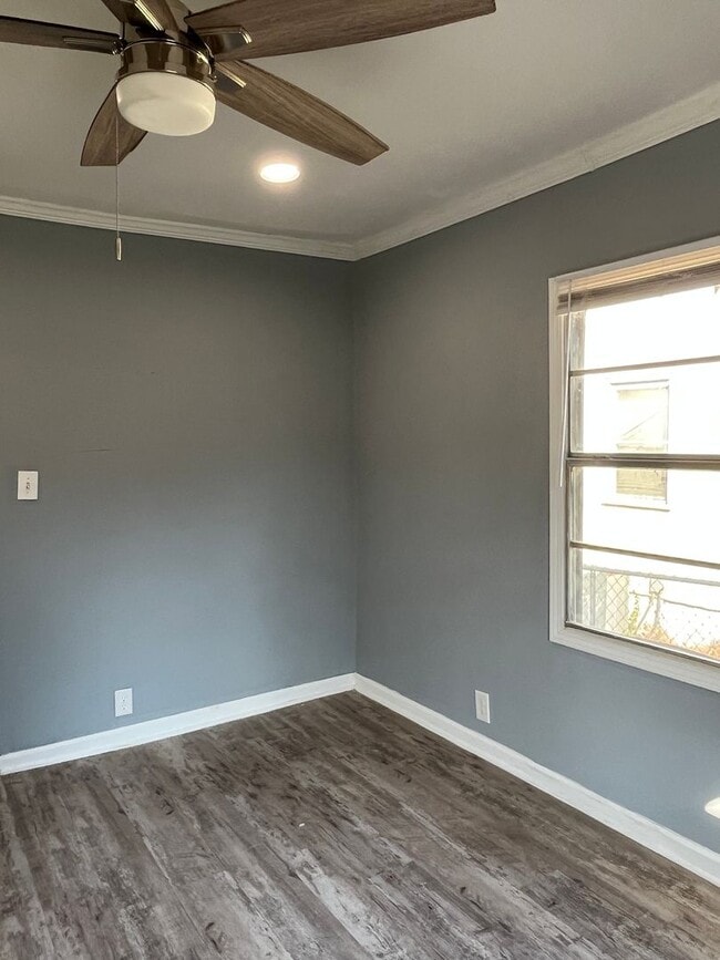 Building Photo - 2635 Royal St