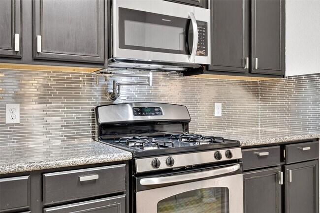 Building Photo - 7815 Koloa River Ct