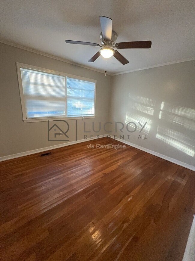 Building Photo - 5855 Canton Park Dr