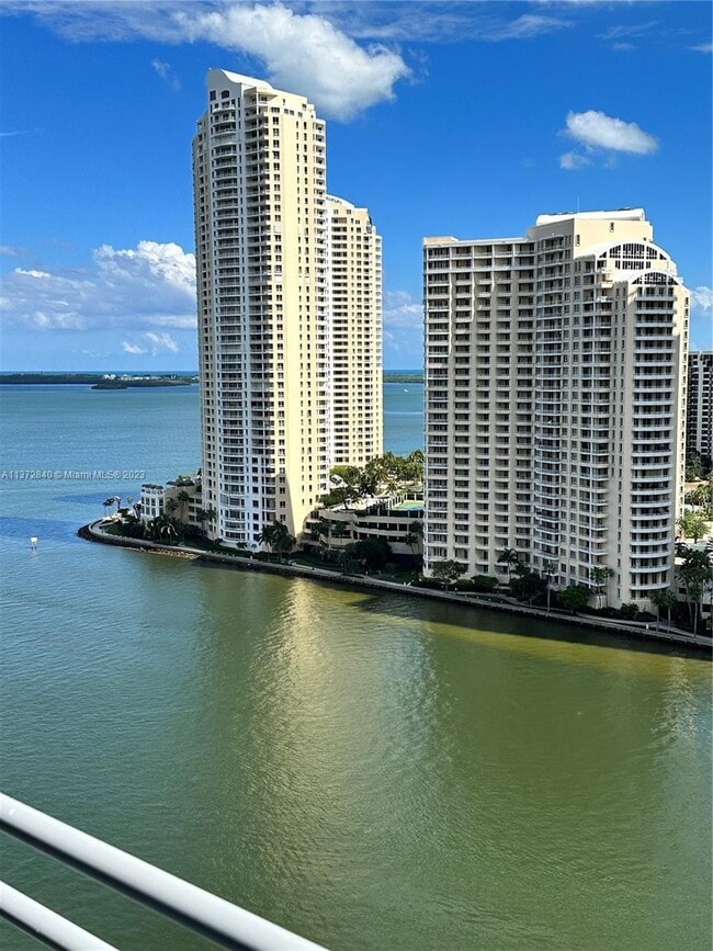 Building Photo - 325 S Biscayne Blvd