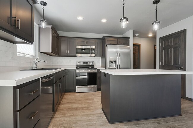 Building Photo - Diversity Duplex