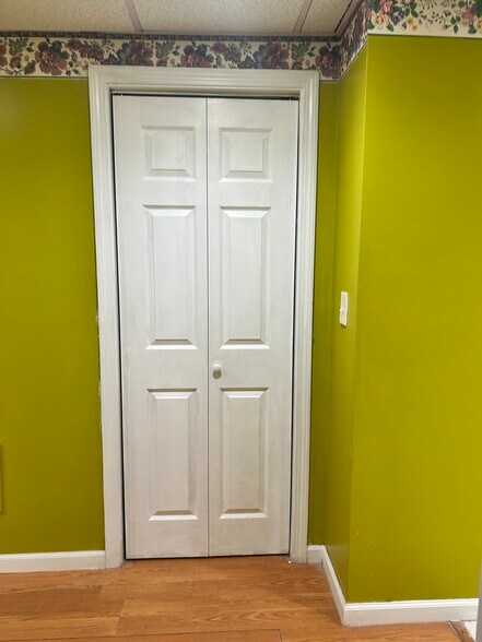 Building Photo - 50 Grand St