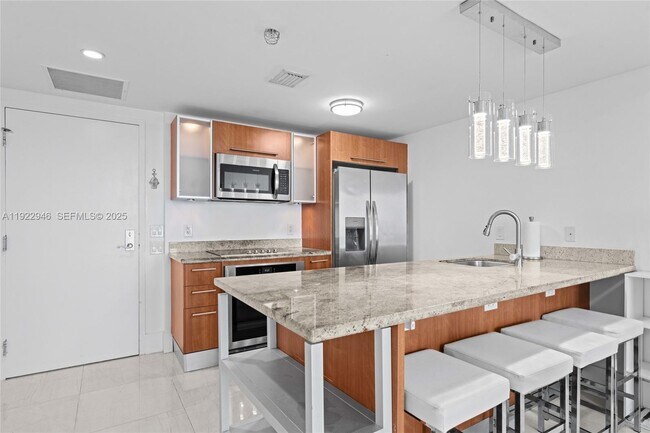 Building Photo - 185 SW 7th St