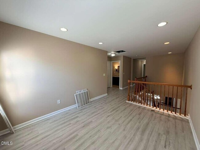 Building Photo - 1061 Remington Oaks Cir