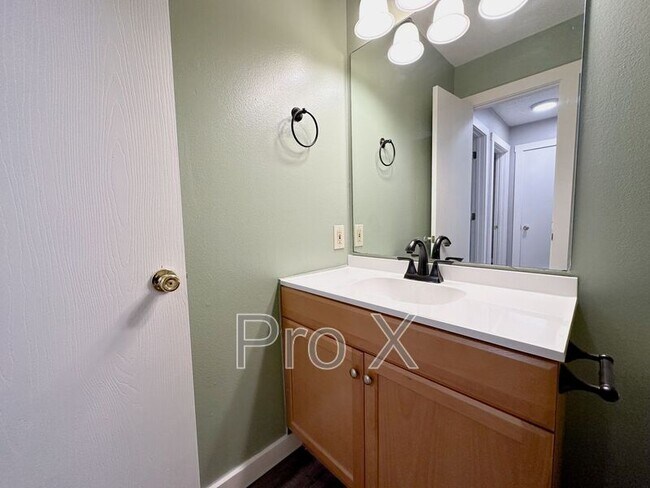 Building Photo - 1446 N Dawn Dr