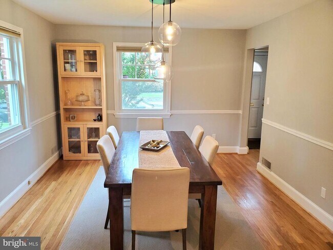 Building Photo - 15 Indian Spring Dr