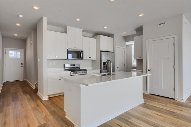 Building Photo - 122 Scotland Ln