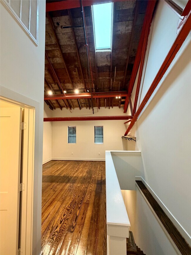 Building Photo - 4411 Dallas St