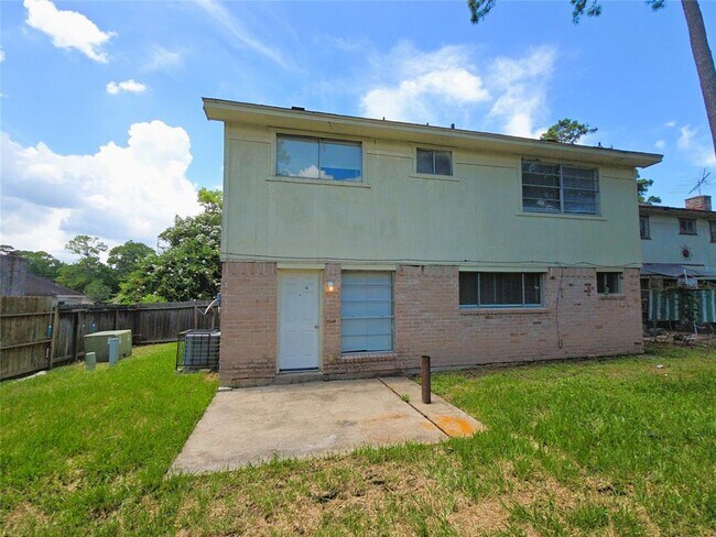 Building Photo - 4718 Reynaldo Dr