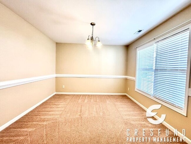 Building Photo - NEW PAINT AND LVP FLOORING! BEAUTIFUL 3 BE...