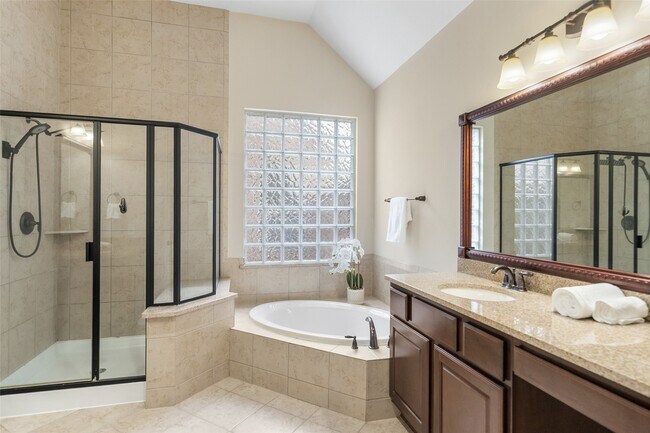 Building Photo - 34 Danby Place