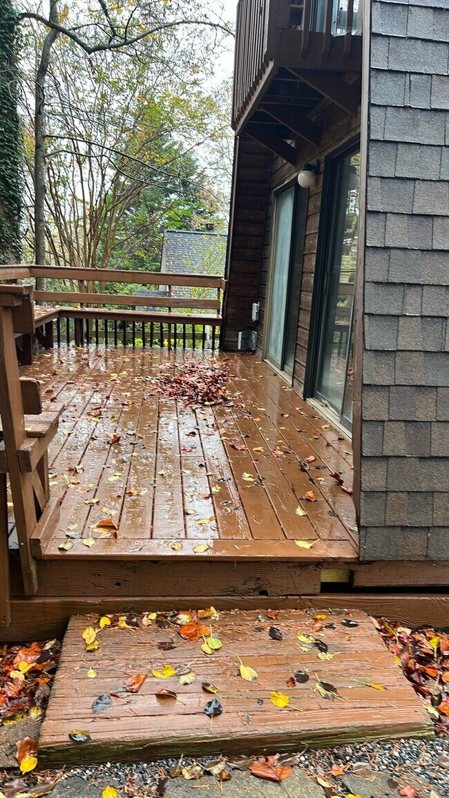 Building Photo - 8710 Century Trail